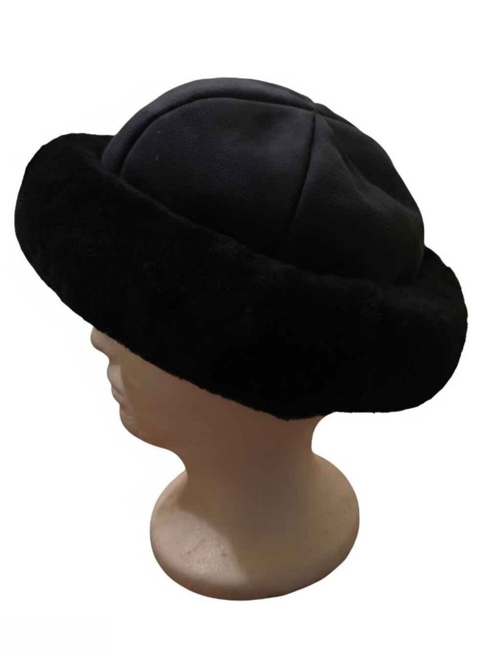 The Shearling Sheepskin Hat in Black